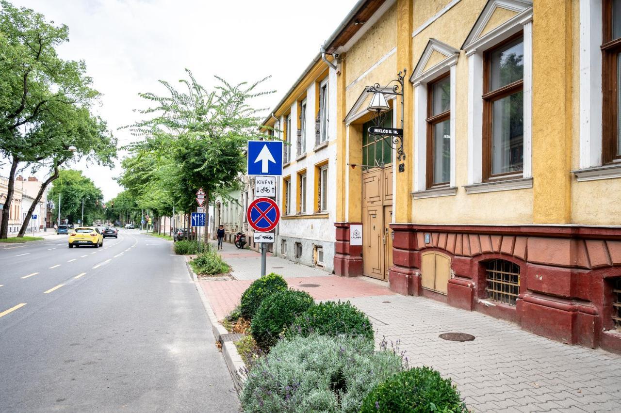 La Lampa Apartments Debrecen Luaran gambar